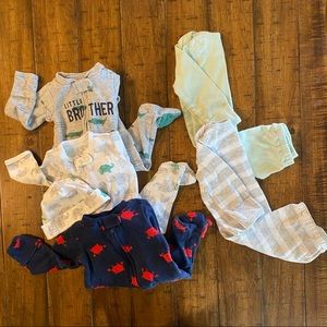 💥 2/$20 Newborn baby bundle - Lot of Sleeper pajamas - bundle